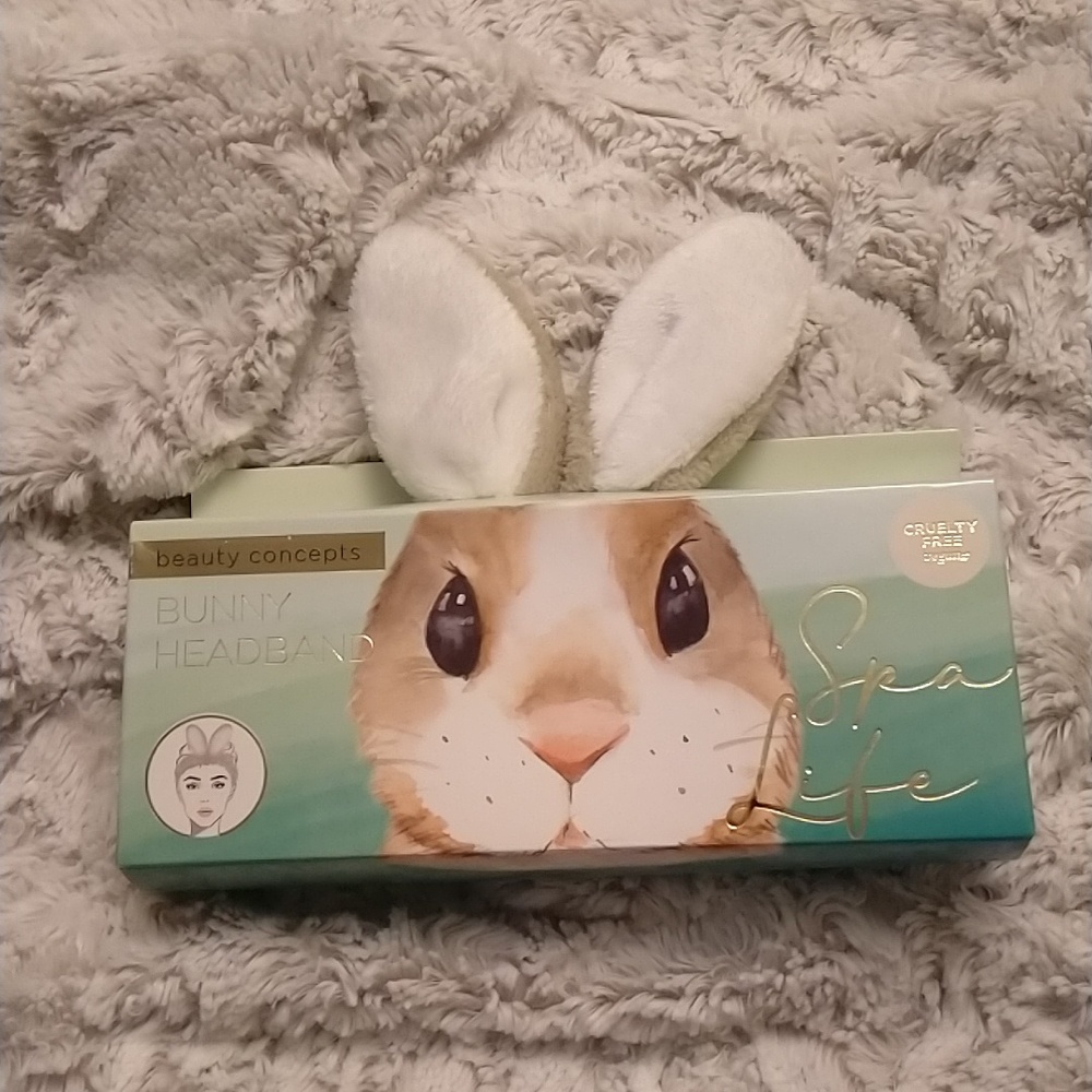 Super cute Bunny ears Spa Headband *NIB*